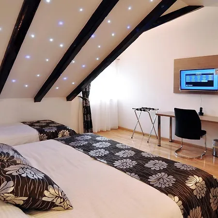 アパート デラックス アパートメンツ＆ルームス サレラ スプリト