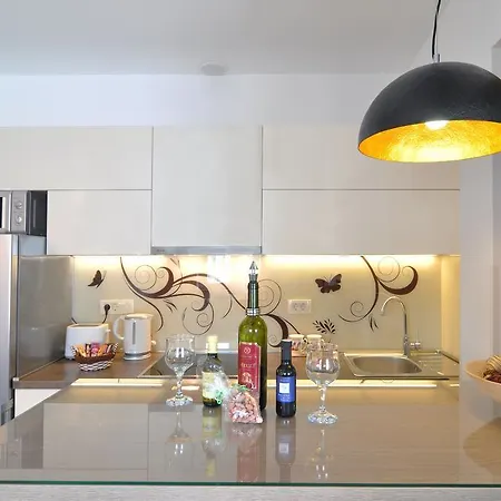 デラックス アパートメンツ＆ルームス サレラ *