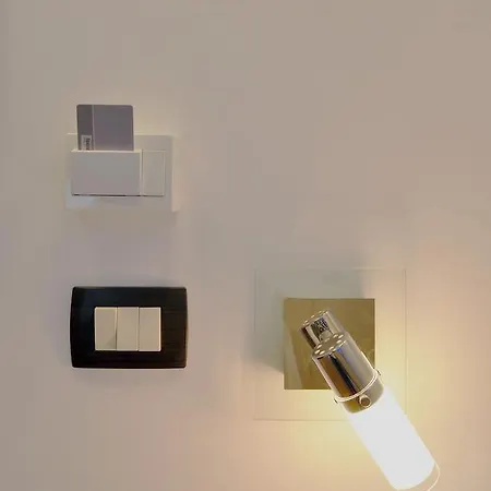 Deluxe & Sarella Apartment