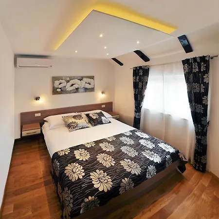 Apartament Deluxe & Sarella Split